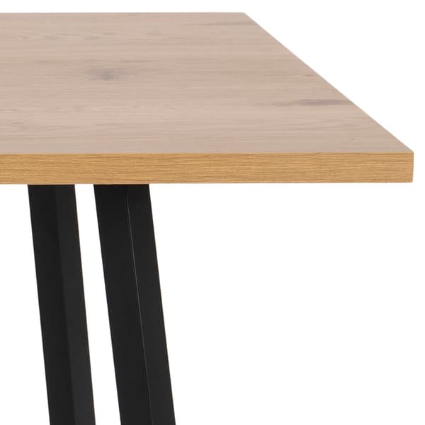 Cers spisebord vild eg dekor.