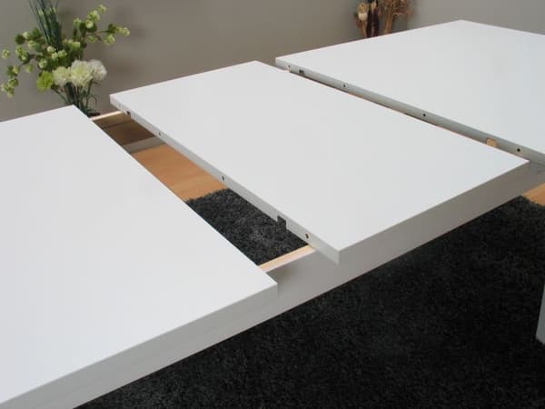 Venedig spisebord 95x180/276 inkl. 2 x ileggsplater hvit dekor.