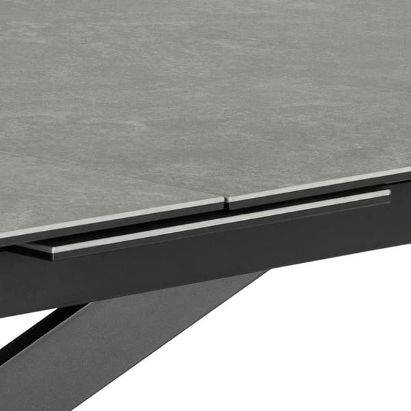 Irwine spisebord 100x200/240cm med uttrekk svart.