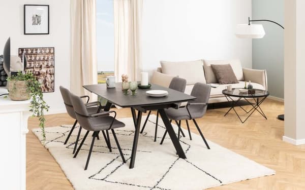 Blackburn spisebord 97x160/240cm inkl. tilleggsplater svart.