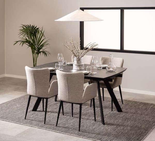 Blackburn spisebord 97x160/240cm inkl. tilleggsplater svart.