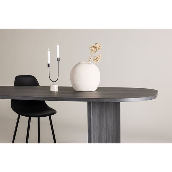 Grönvik spisebord oval 100x220 cm svart.