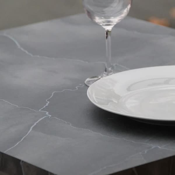 Tabell - Rom - 70 x 70 cm - Marbré Lune Bleue - 2 Platser - Skandinavisk Stil