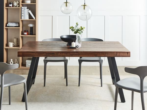 Matbord Mörk Furu MDF 160 x 80 cm Svart Metall Stabila Ben Matsal Vardagsrum Industriell Stil