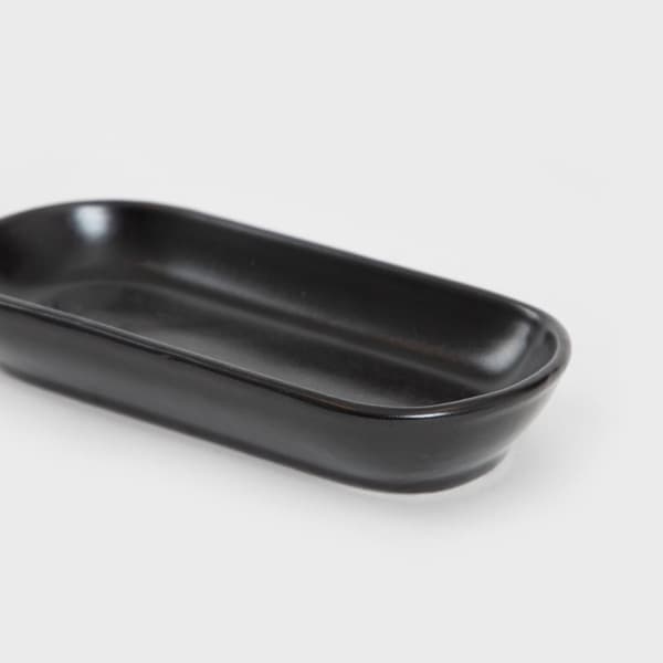 Tallrik | FAMELIO | oval svart | 16 cm | 725470