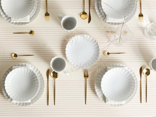 Dessert Tallerken Hvid Stentøj 21 cm sæt af 4 Frokosttallerkener Riflet Forretstallerken Håndlavet Kagetallerken Plisse Design Stel