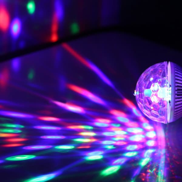 Pyörivä Disco RGB E27 LED-lamppu