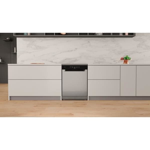 Diskmaskin - WHIRLPOOL - WFC3C34X - Fristående - Induktionsmotor - Vattenförbrukning per cykel: 9,5 L