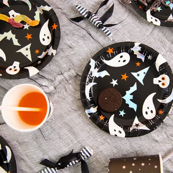 Halloweenspöke Papperstallrik 6-pack