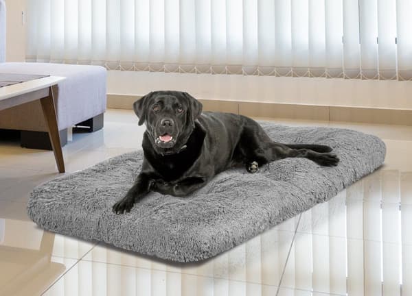 Hundsängkudde hög sida shaggy 130x90 cm ljusgrå