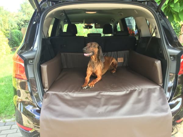 SENG, BAGAGERUMSSENG, bilmåtte til hund S