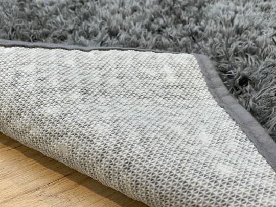 Royal Dry -matoalusta - kohtele koirasi kuninkaana tai kuningattarena Royal Dry -materiaalin ainutlaatuisella imukykyisellä mikrokuituliina-matolla ja