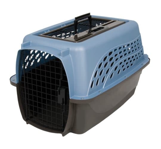 Petmate 2 Door Top Load Kennel Blue - Valmistettu 100% kierrätetyistä materiaaleista ja valmistettu Amerikassa. Mukavuutta ja turvallisuutta sekä koto