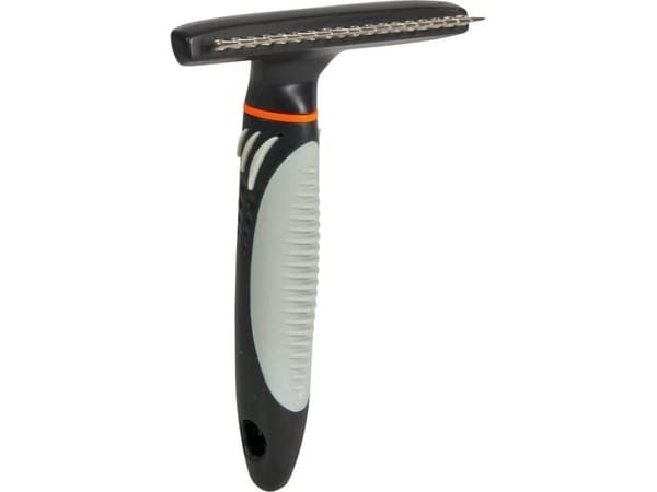 Trixie Comb, röda tänder, kort hår