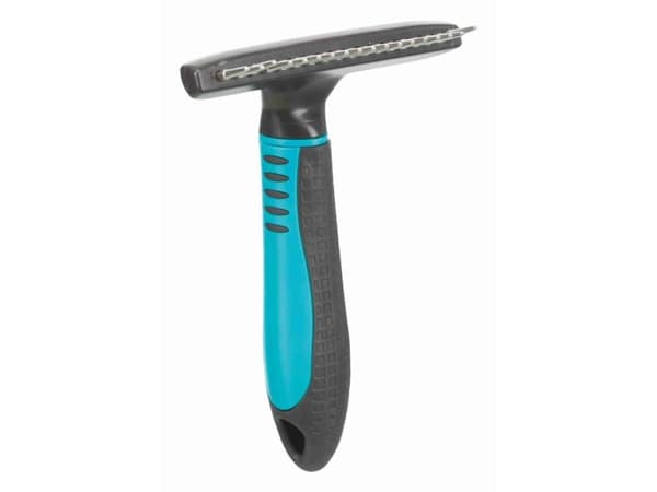 Trixie Comb, röda tänder, kort hår