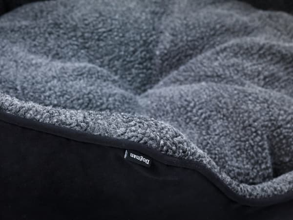 DOGMAN Seng med høykant Sherpa Sort L 70cm