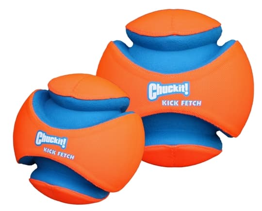 Chuckit Kick Fetch - Nyt voit vihdoin pelata oikeaa jalkapalloa koirasi kanssa! Suuri leikki- / hakupallo koirille