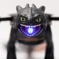 Miniatyrbild 6 av 6: SPIN MASTERFIGURINE KROKMOU PLASMA BLAST 35 CM Drakar Film