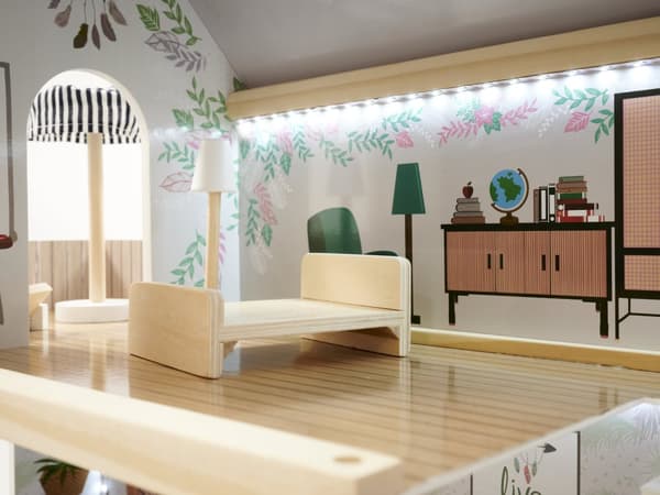 Puinen nukkekoti LULILO FLORO boho LED 78cm