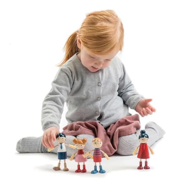 Tender Leaf Toys dockhus dockfamilj 4 stycken