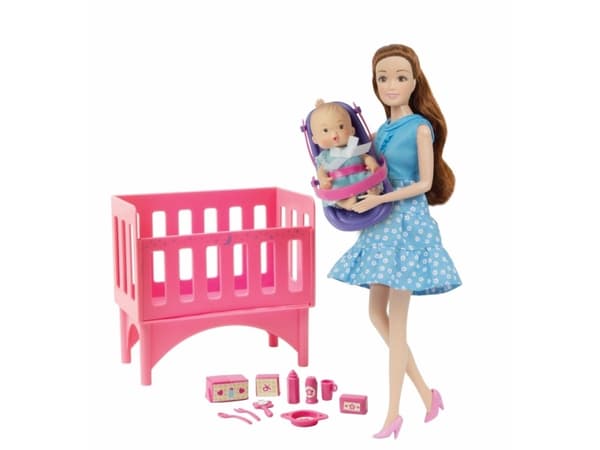 Kari Michell Babysitter dukke med baby og tremmeseng