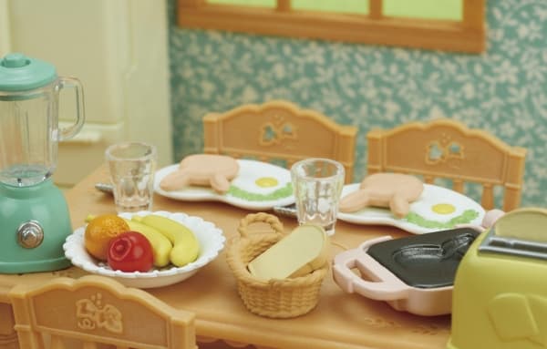 Sylvanian Families Aamiaissetti leivänpaahtimen kanssa
