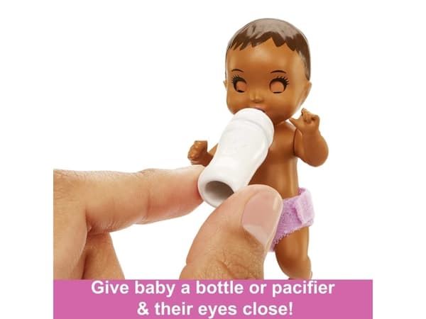 Barbie Barnevakt Legger babyen i søvn + Dukke og baby HJY34