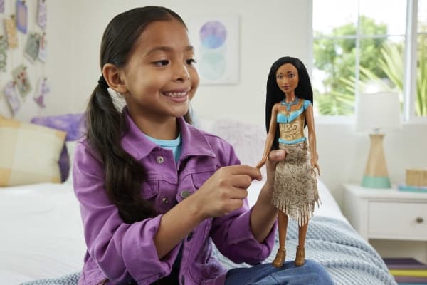 Disney Princess Pocahontas - Motedukke - Kvinne - 3 år - Jente - 279,4 mm - 50 g (HLW07)