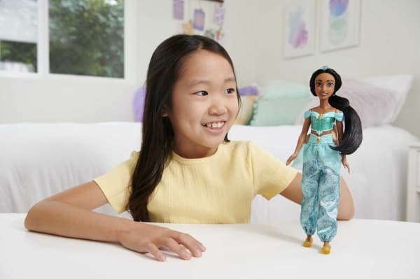 Prinsesser Disney Doll Jasmine (HLW12)