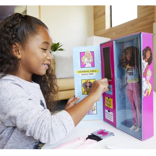 Barbie Karrieredukke Du kan være hvad som helst + tilbehør