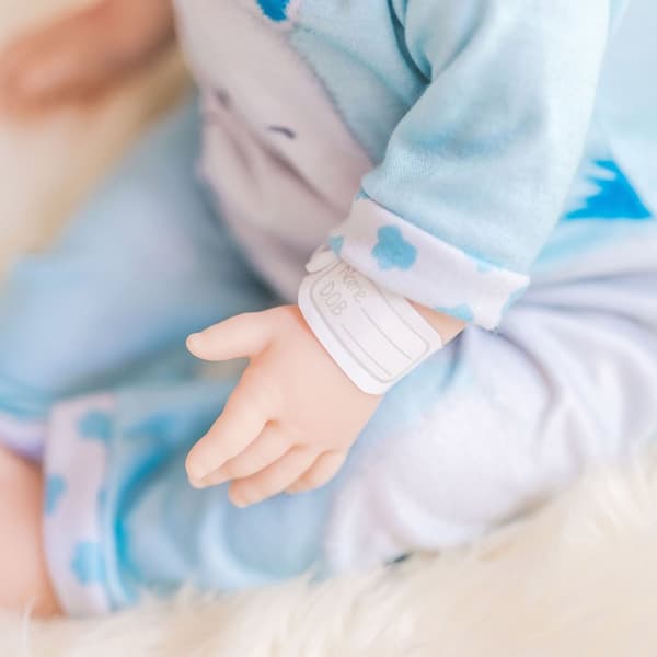 Tiny Treasure Doll Blonde, sininen Hippo asu