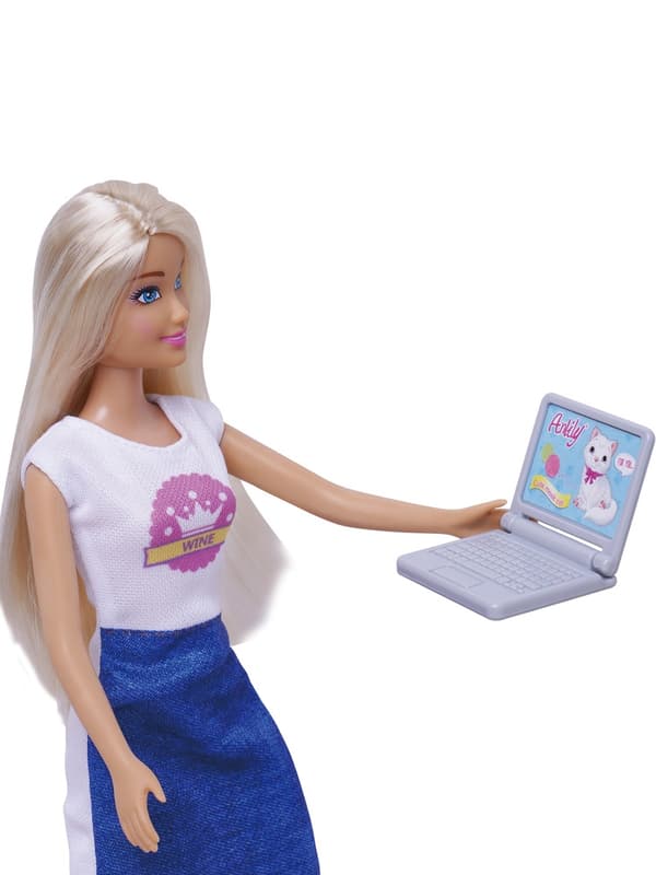 Anlily Doll på rejser