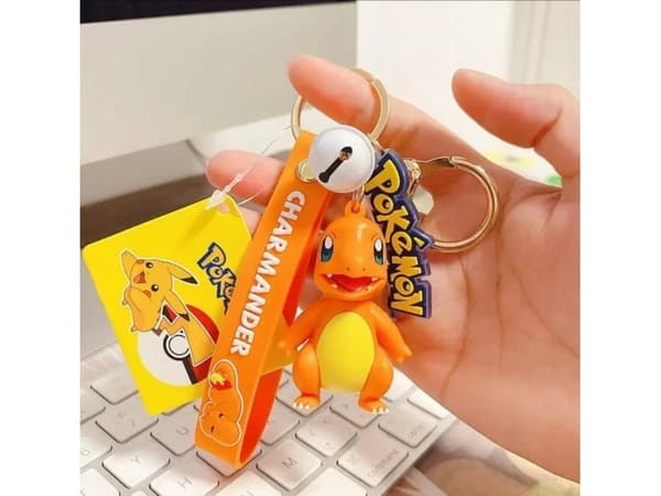 POKEMON Plyschleksak W8, 8 cm