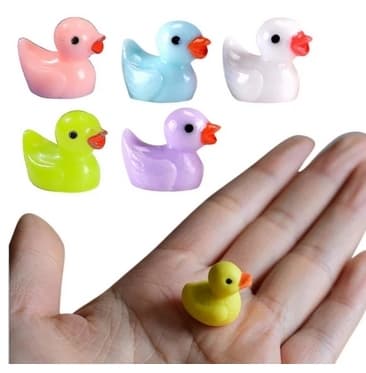 100 stk Tiny Ducks Sett Dekorasjon Realistisk form Slitesterk harpiks Bedårende Ender til Julebursdagsfest Barnas dag 100 stk