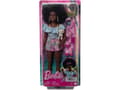 Miniatyrbild 2 av 2: Mattel Barbie-docka på skridskor med hund HPL77