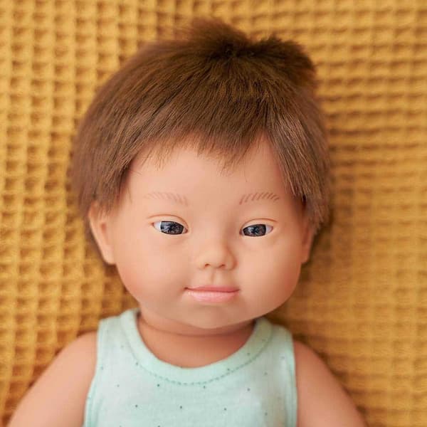 Miniland Kaukasiskt Downs Syndrom Babydocka 38 Cm Rosa