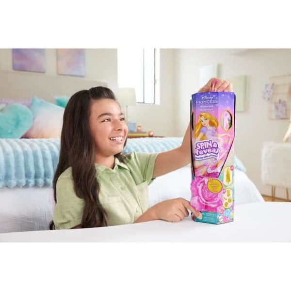 Spin & Reveal Rapunzel Mattel Disney Princess Doll med överraskningar HTV86