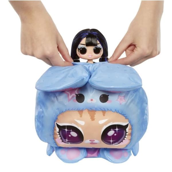 LOL Surprise - Tweens Costume Doll - Aya Cherry - 17cm docka + uppblåsbart djur - Överraskning att upptäcka - 4 modeller att samla