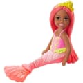 Miniatyrbild 2 av 2: Barbie Dreamtopia flickdocka för blandras sjöjungfru - MATTEL - Chelsea - Korallhår och svans 16,5 cm