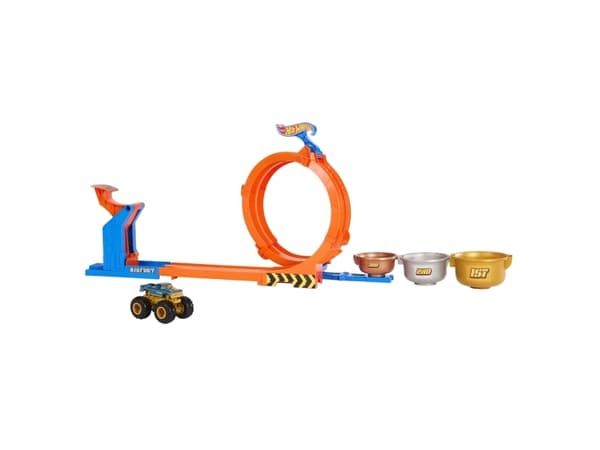 HW Monster Trucks Loop & Flip Trophy Challenge