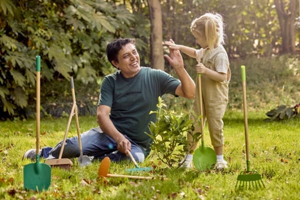 Hape Pointed Garden Shovel