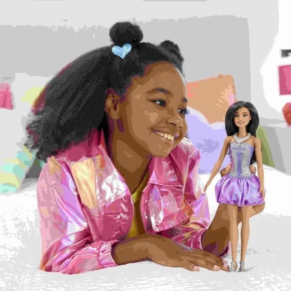 Barbie-Fashionistas-Bärna Brun i Lila Klänning - 3 år+ - HYT92