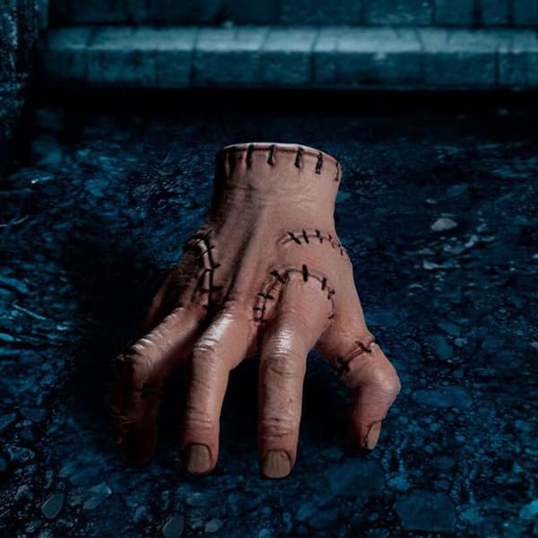 Docka - Mezco Toyz - Wednesday The Living Dead - Svart - Fina detaljer - Flexibla leder