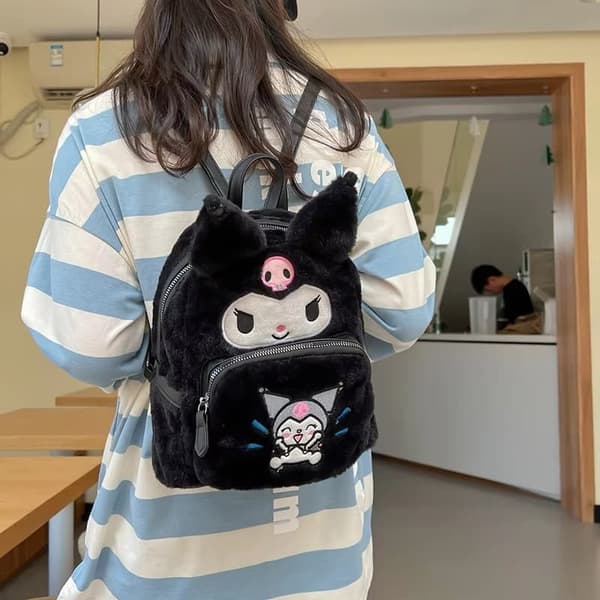 Sød Sanrio rygsæk – Fyldt legetøjstaske til skole - Kuromi