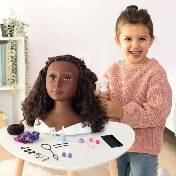 Smoby - Afro hårstylinghuvud - Lätt att styla - 23 realistiska accessoarer - Värmekänsliga läppar - Förvaringslucka