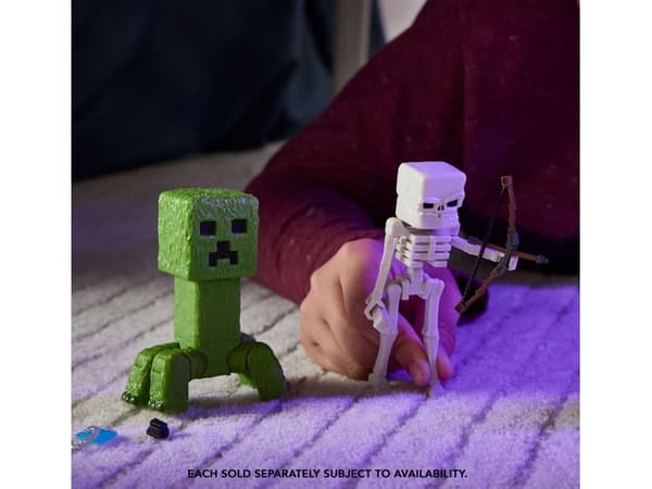 Mattel Minecraft Movie Wolf Action Figure and Accessories (Playset with 10 cm Figure)