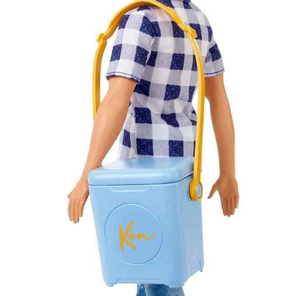 Barbie Ken Campingdocka - 3 år och uppåt - Rutig skjorta, jeans, ett par tennisskor - 6 tillbehör ingår