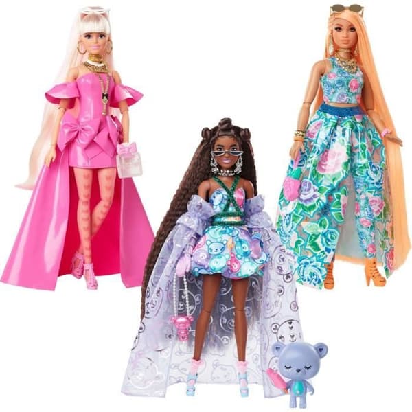 Stiliserad extra snygg barbiedocka + tillbehör och kattfigur