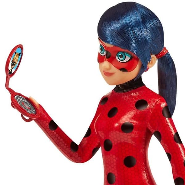 BANDAI - Miraculous Ladybug - 26 cm modedocka - Nyckelpiga med sin telefon - Ny vinyleffektdräkt - P50028
