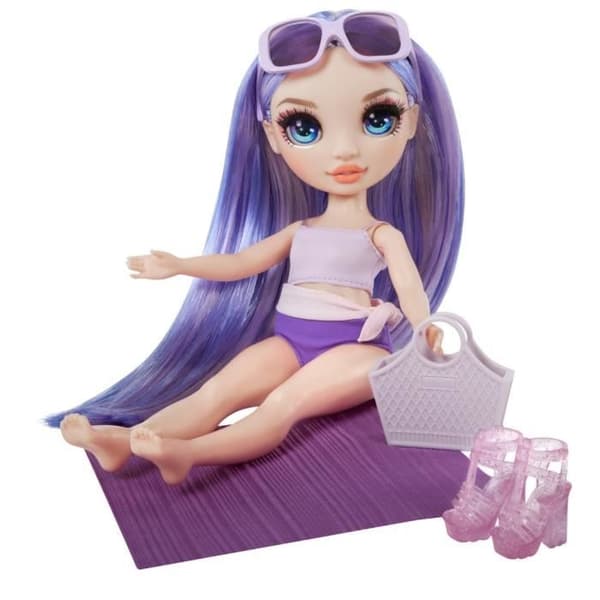 Rainbow High Swim &amp; Style - Ledad modedocka 27 cm - Violet (Violet) - Baddräkt + Pareo - från 4 år